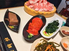 -老牌坊云南鱼豆花火锅(哈西万达店)