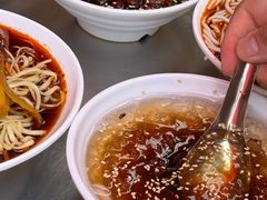 -洪记凉米线(新兴路店)