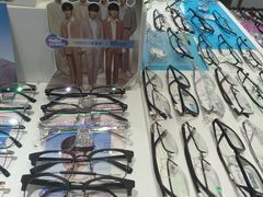 -臻美视爵眼镜·明月·依视路·蔡司折扣店(广渠门店)