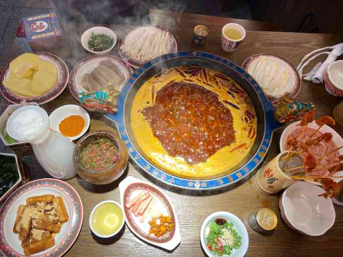 华拳火锅-"位置:万达广场往城市广场走,万寿路那边,."-大众点评移动版