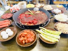 -黄潇洒老火锅(九眼桥宏济巷店)
