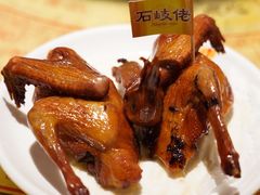 招牌烤乳鸽-石岐佬中山菜馆(张溪店)