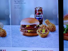 -肯德基(南京站A2检票口楼上)