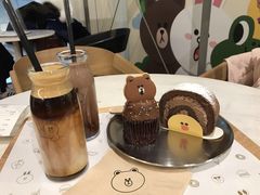 -LINE FRIENDS Garosu-gil Flagship Store