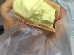-詹爷爷乌节路街头冰淇淋