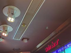 -温莎KTV(珠江路店)