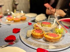 惠灵顿牛排-弦月窗LUNETTE BY AMANDA(复兴路店)