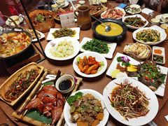 -老滇山寨•云南特色菜•地方菜•民族风情歌舞表演(金碧店)