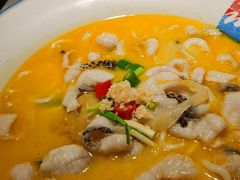 QQ酸汤鱼-蜜桃餐厅·伴山(湖滨商业街店)