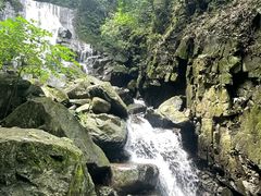 -藏龙百瀑风景区