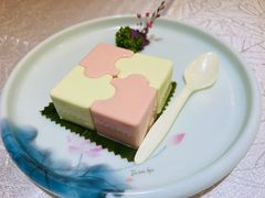 草莓香瓜奶冻-老廣新意-全天茶点(宝能店)