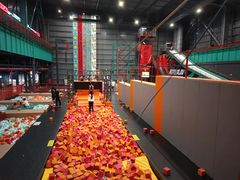 -极限PLAY运动娱乐新世界·团建派对潮玩休闲馆·室内蹦极高空游乐园