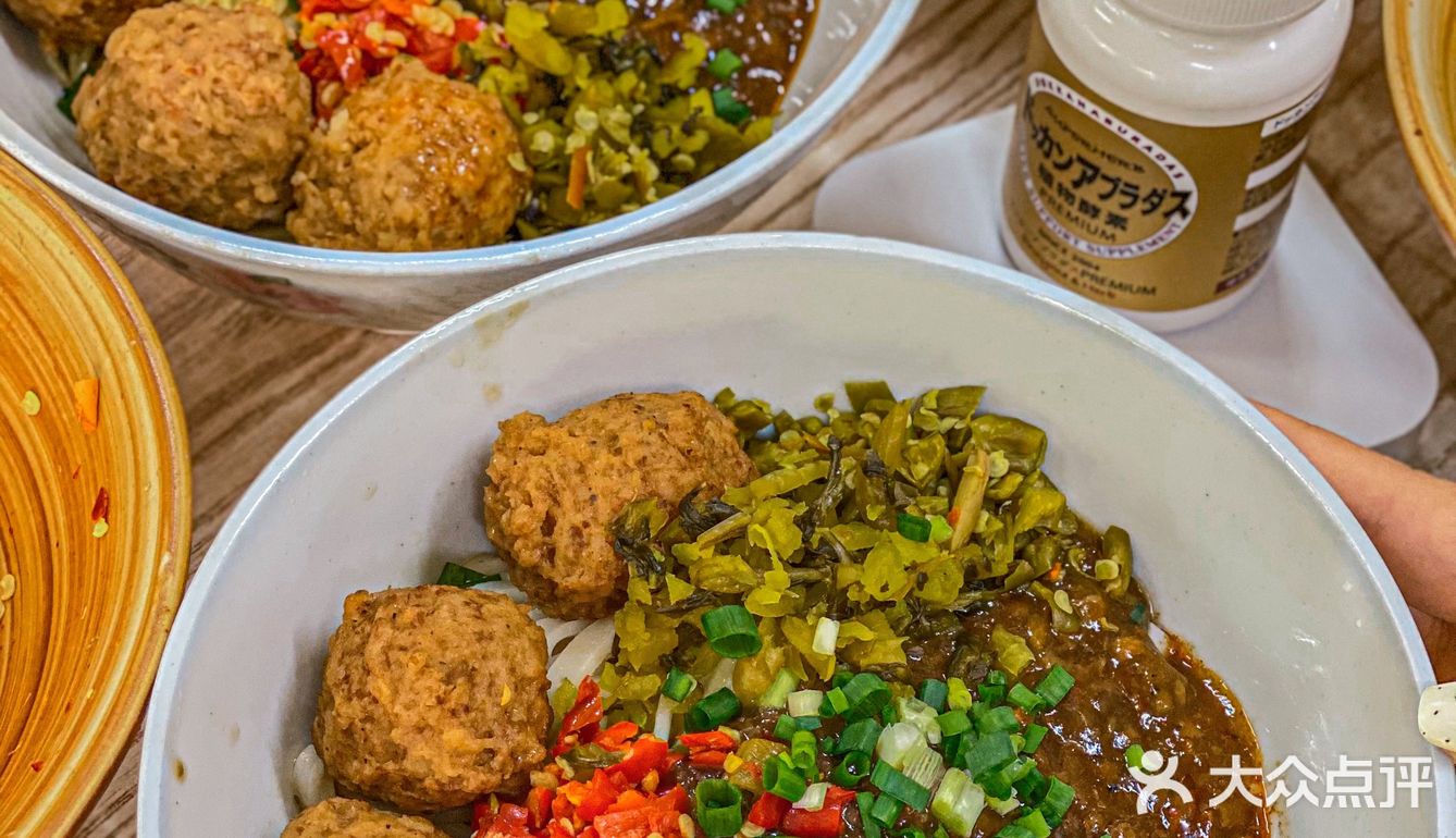 长沙这家肉丸粉太太好吃！一定要点杂酱双拼