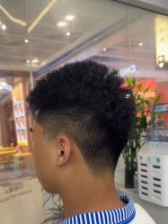 -川和潮人