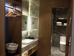-丽辰酒店(深圳翻身地铁站店)