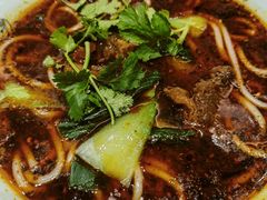 红烧牛肉粉-兵哥豌豆面(创意谷店)
