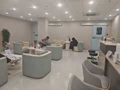 -上海大学附属上海和平眼科医院