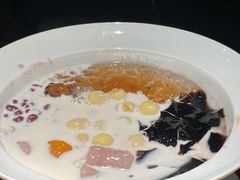 -RUXU入续糖水铺与包(卓悦中心店)