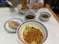 -鲁达面馆本帮风味(共康东路店)