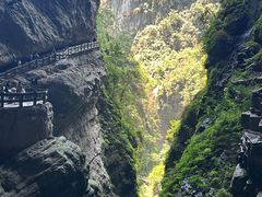 -龙水峡地缝景区