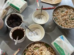 -正宗杨记普洱酸醋米线(总店)