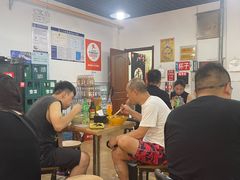-胥佳烧鸡公牛肉面馆