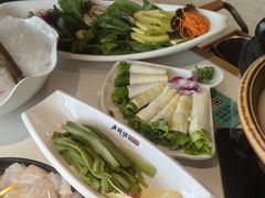 -老牌坊云南鱼豆花火锅(哈西万达店)