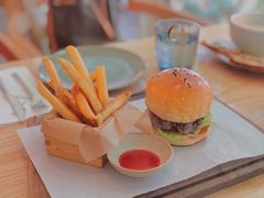 特制牛肉汉堡-EN SPACE恩空间