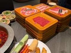-牛YO寿喜烧·铁板烧和牛火锅自助(市府恒隆店)