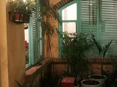 -一栋洋楼云南菜馆