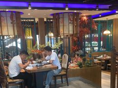 -黄泥岗·地道湖北菜(奥特莱斯店)