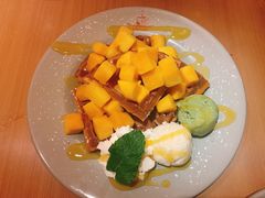芒果华夫饼-Lia Cafe Bar Restaurant松山咖啡屋