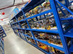 -逝水玩具折扣店