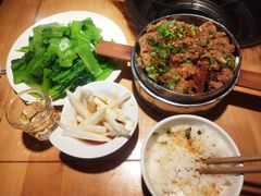 -大众跷脚牛肉馆·非遗传承单位(峨眉山店)