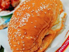 东发咸牛肉芝士猪仔包-東發道茶冰廰(人民广场店)