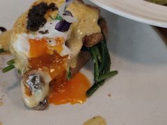 黑松露帕尔玛火腿班尼迪克蛋-UPPER KITCHEN(延安路店)