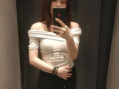-URBAN REVIVO(高德置地广场·春广场店)