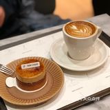 Pain Chaud ｜ 开心果泡芙
