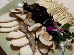 -羊家胡同·龙虾烧烤火锅(龙汇路店)