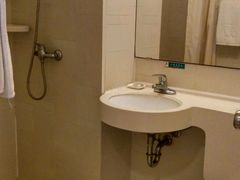 -锦江之星(广州海珠江泰路地铁站店)