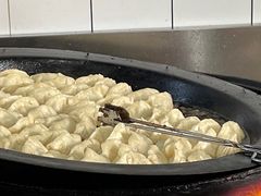 -黄阿姨锅贴大王(万航渡路店)