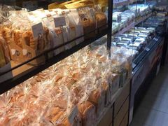 面包甜点陈列柜-超港·蛋糕面包(国购店)