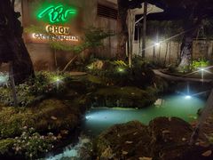 -Chom Cafe and Restaurant