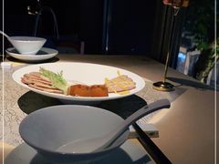 -穹六人间 people 6(岳阳路店)