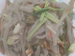 酸辣魔芋-谢师酒家