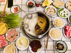 番茄鸳鸯锅-龙奎老牛市井火锅