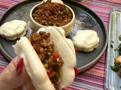 -香巴拉云南餐厅(华莱坞店)