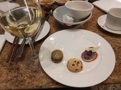 香槟-松山湖凯悦酒店·Café自助餐厅·周末火舞秀表演