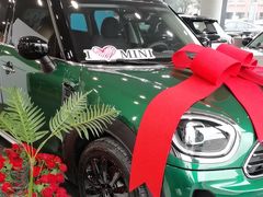 -上海宝诚中环BMW·MINI4S店