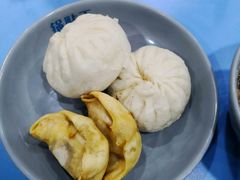 -天天锅贴王(迎凤街店)